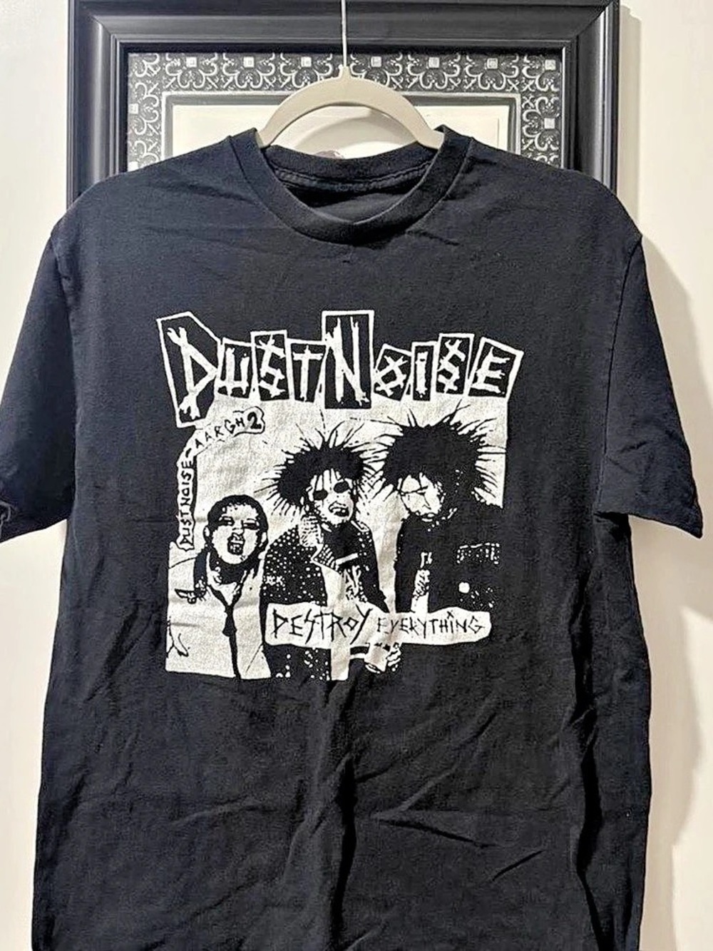 Dust Noise Destroy Everything T-Shirt Graphic Tee in Black
